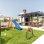 Katarina With Pool And Jacuzzi Villa