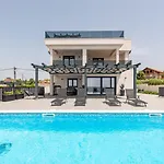 Katarina With Pool And Jacuzzi Villa