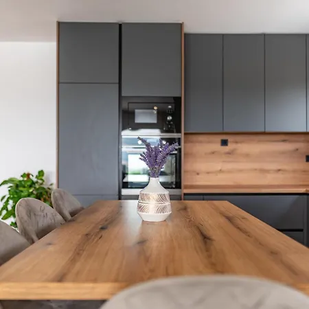 Katarina With Pool And Jacuzzi Villa *