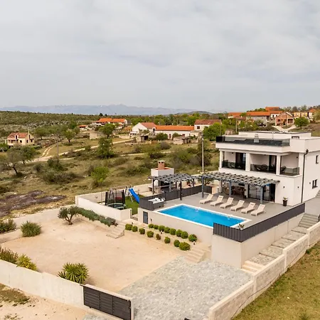 Katarina With Pool And Jacuzzi Villa Tinj