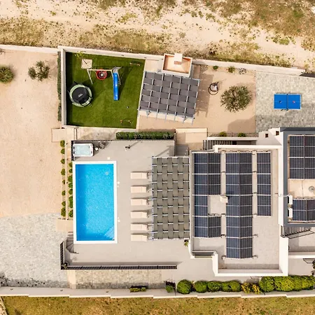Villa Katarina With Pool And Jacuzzi *