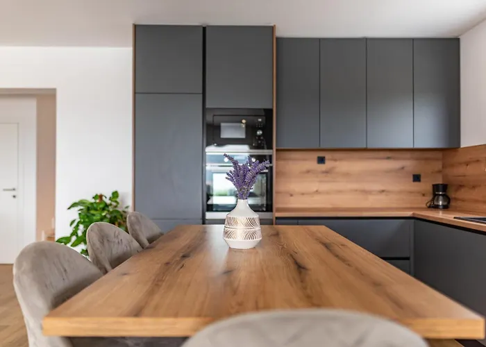 Katarina With Pool And Jacuzzi Villa *