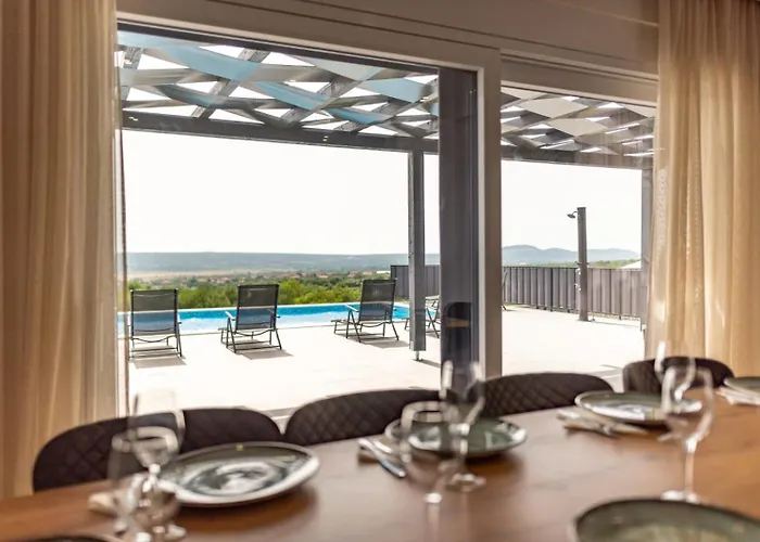 Villa Katarina With Pool And Jacuzzi *