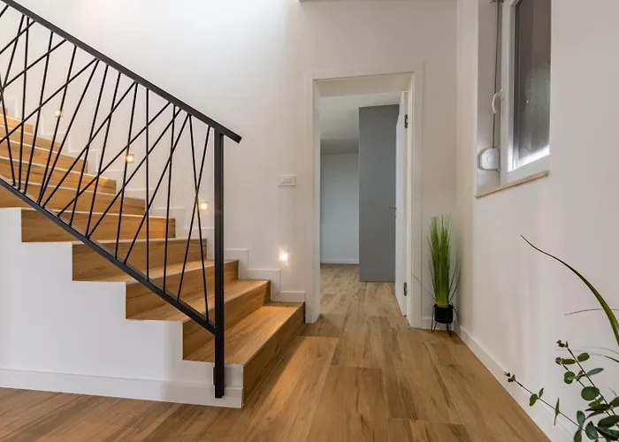 Katarina With Pool And Jacuzzi Villa