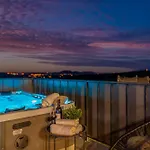 Katarina With Pool And Jacuzzi Tinj