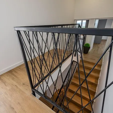 Katarina With Pool And Jacuzzi Tinj